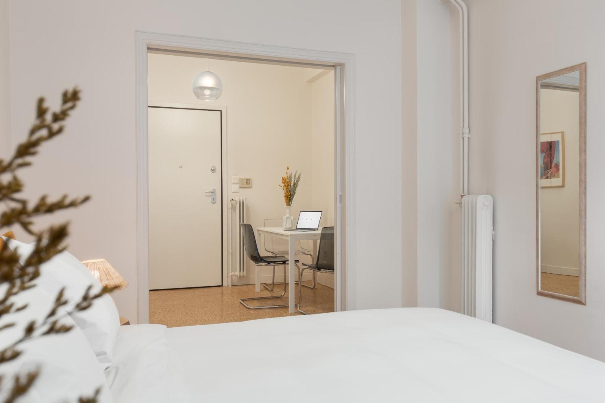 Peaceful Apartment In Neapoli, Exarcheia Atenas Exterior foto
